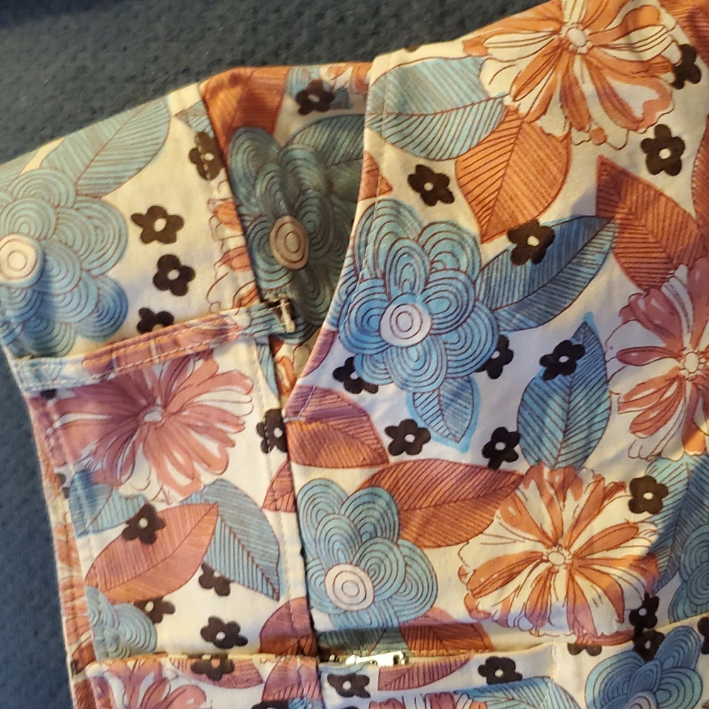 Ann Taylor Loft floral cotton mini skirt size 0 - Picture 3 of 9